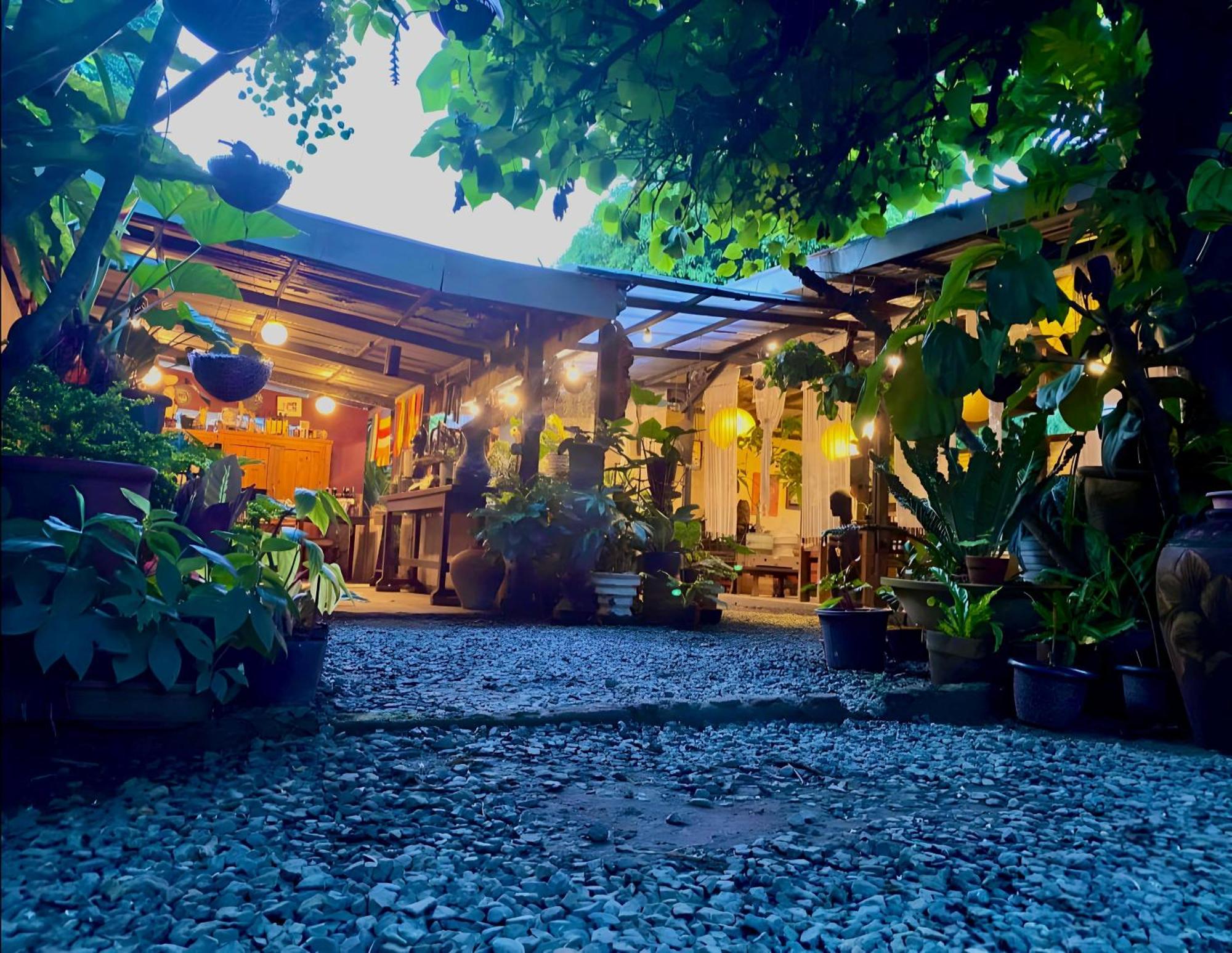 Marius B&B & Hostel Silang Kültér fotó